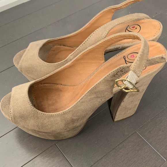 Peep toe block heel - Picture 3 of 5